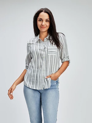 3/4-sleeve semi-fitted blouse with buttons