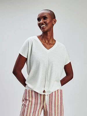Short-sleeve semi-fitted t-shirt