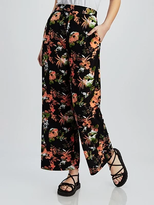 Wide-leg casual pull-on pant
