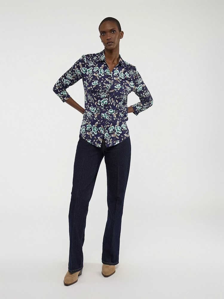 3/4-sleeve semi-fitted blouse with buttons