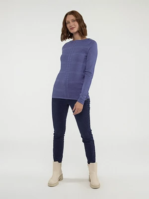 Long-sleeve semi-fitted pullover sweater