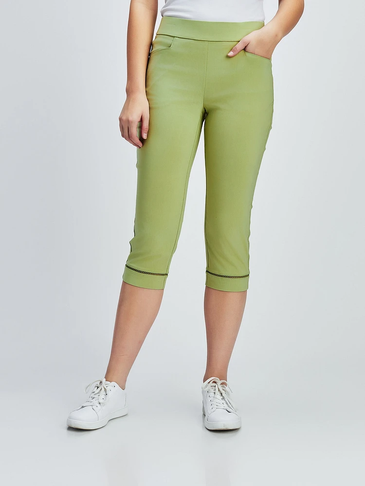 Skinny fitted pull-on capri