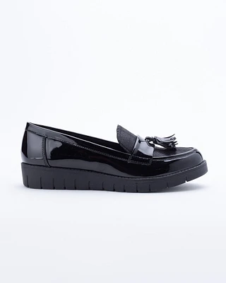 Flat shoes