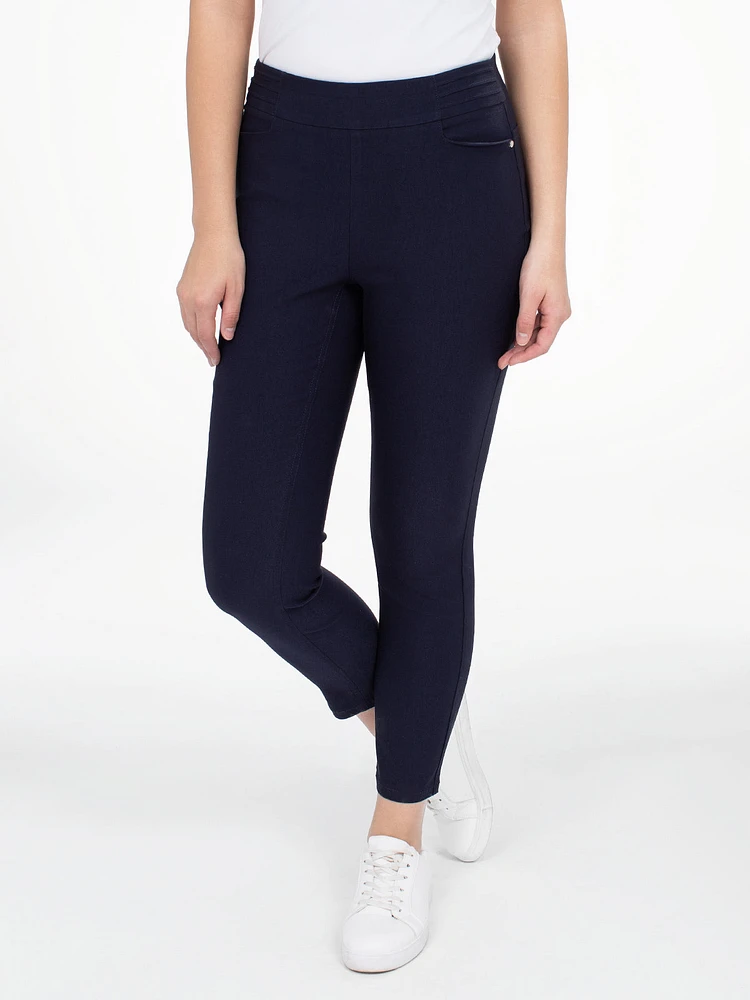 Straight semi-fitted ankle pant