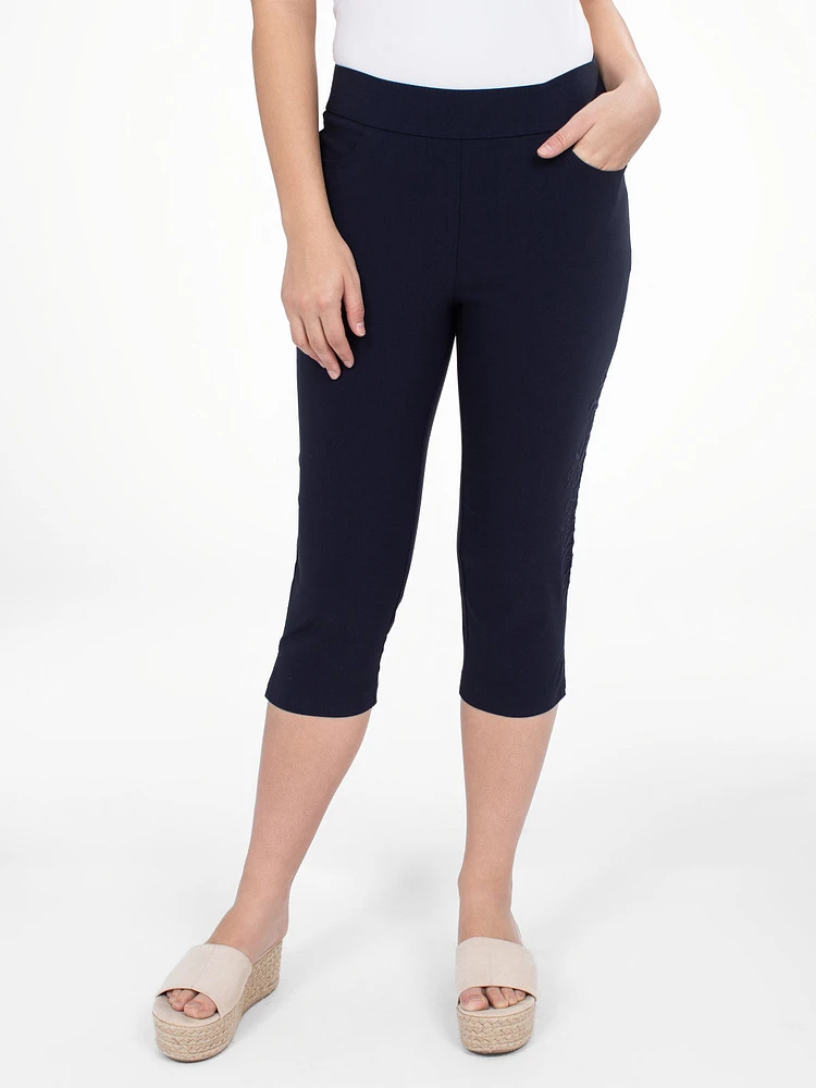 Skinny fitted pull-on capri