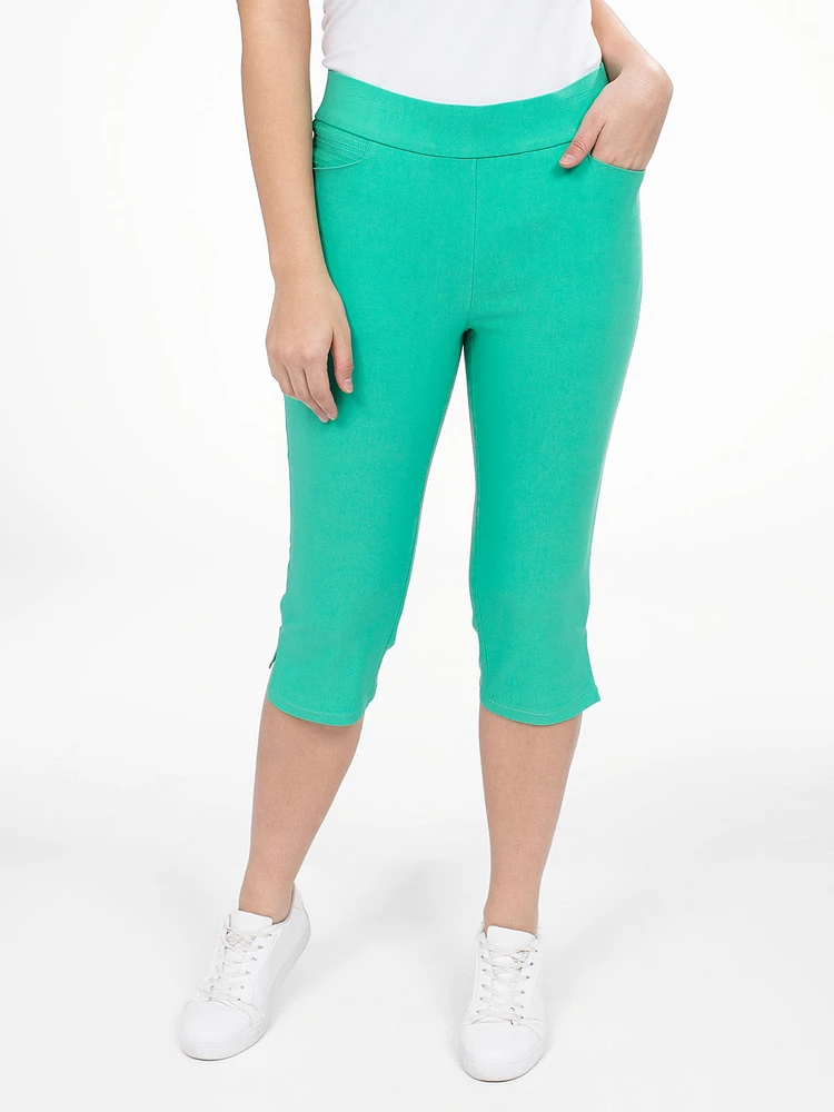 Narrow fitted pull-on capri