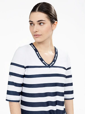 Short-sleeve semi-fitted t-shirt