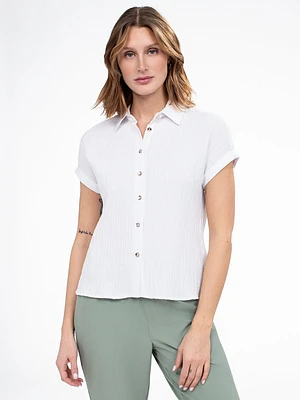 Blouse semi-ajustée à manches courtes avec boutons