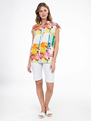 Sleeveless semi-fitted blouse with buttons
