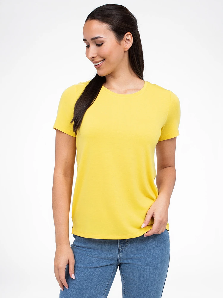 Short-sleeve semi-fitted t-shirt