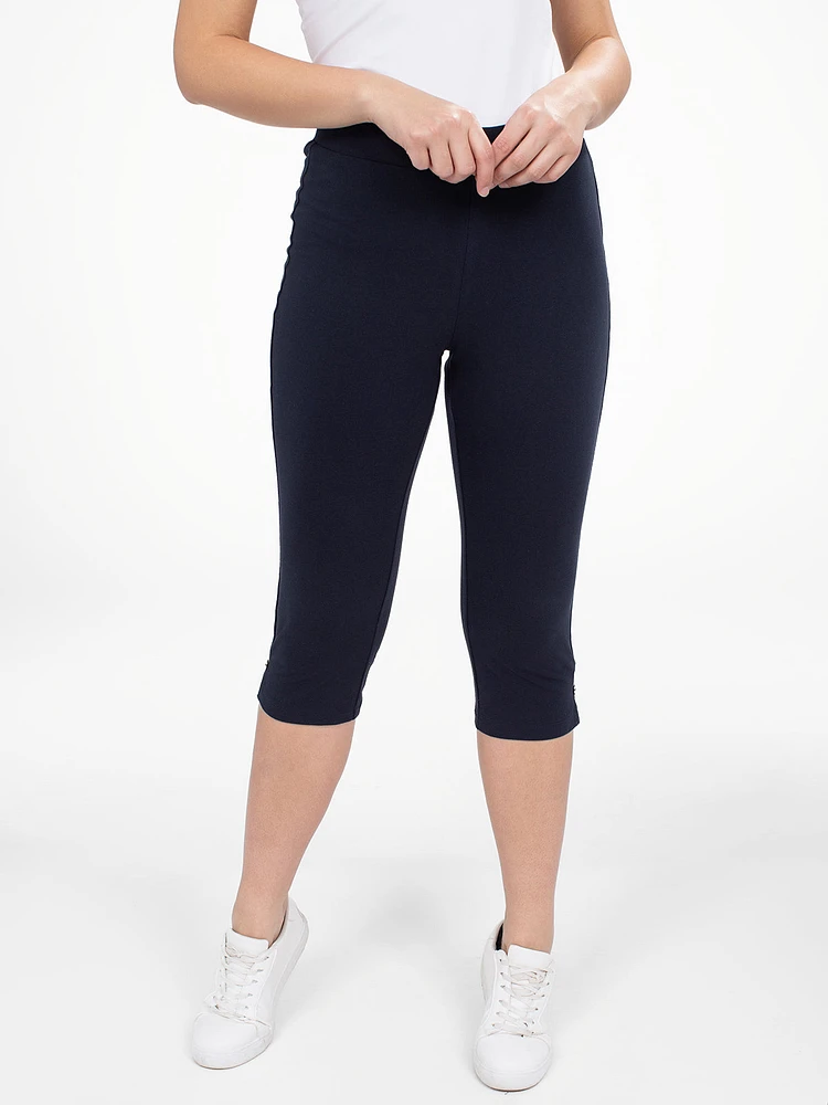 Narrow fitted knit pull-on capri