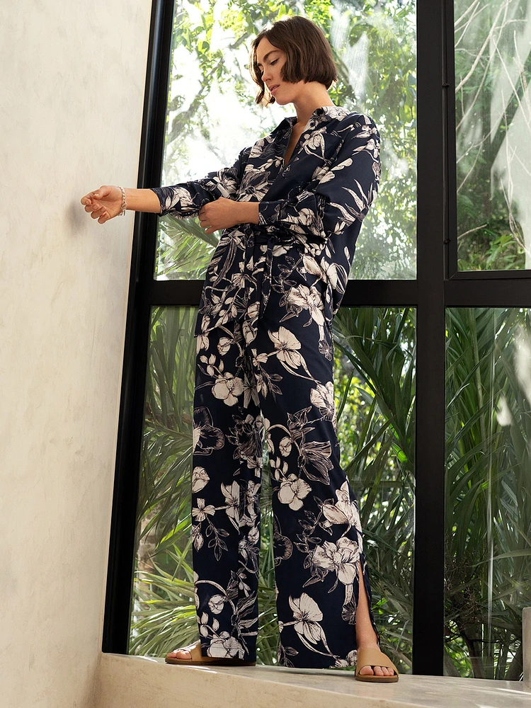 Flared casual pull-on pant