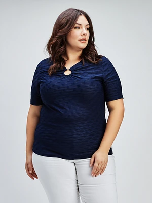 Short-sleeve semi-fitted t-shirt