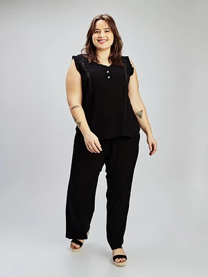 Blouse sans manches semi-ajustée