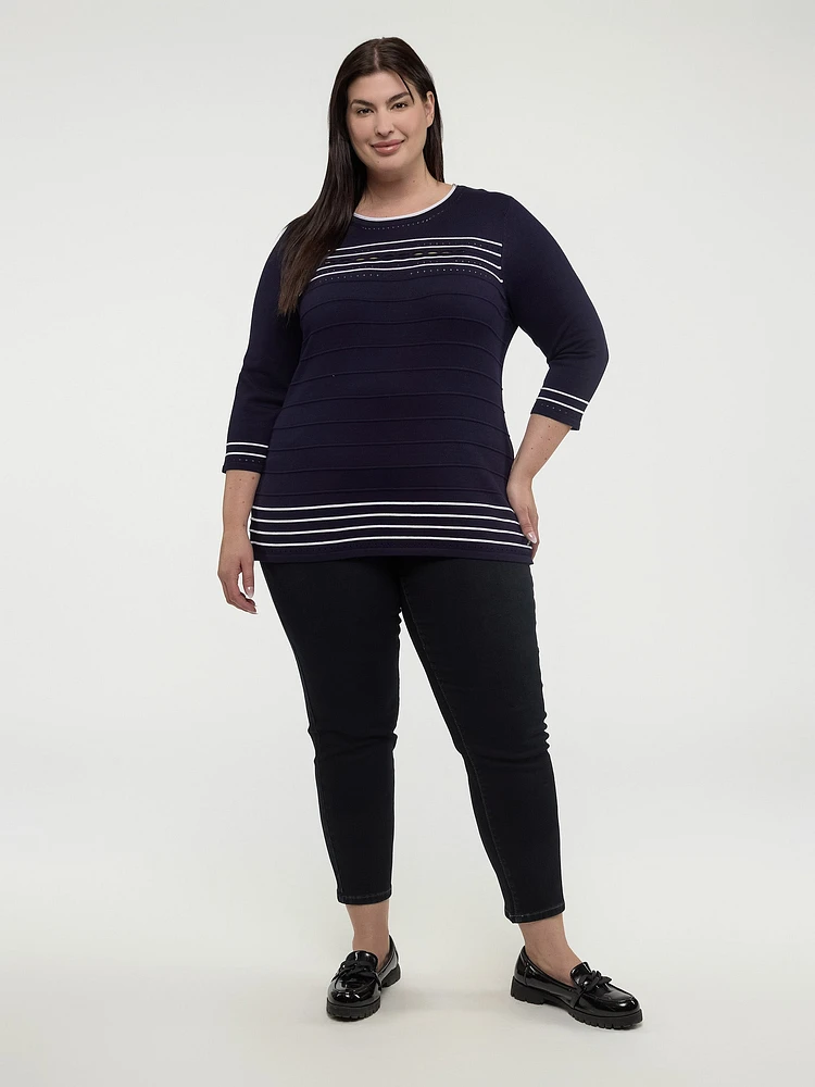 3/4-sleeve semi-fitted pullover sweater