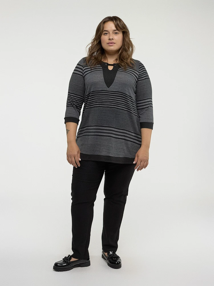 3/4-sleeve semi-fitted tunic