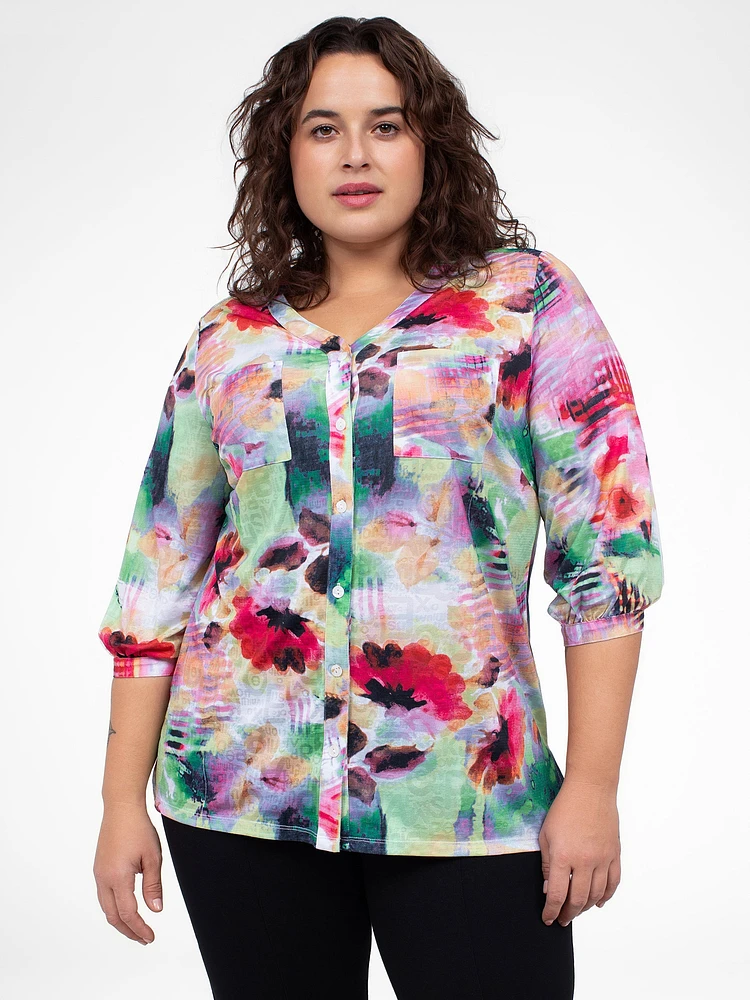 3/4-sleeve semi-fitted blouse with buttons