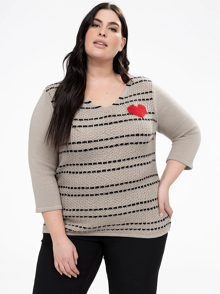3/4-sleeve semi-fitted pullover sweater