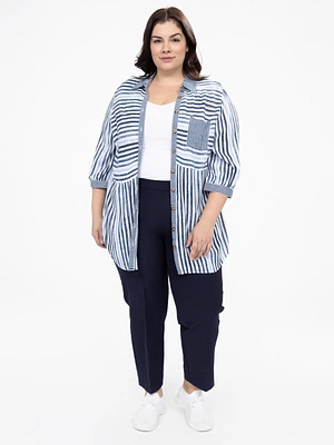 3/4-sleeve semi-fitted blouse with buttons