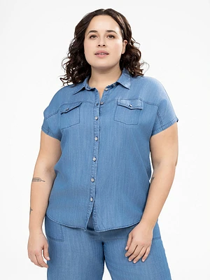 Short-sleeve semi-fitted blouse with buttons