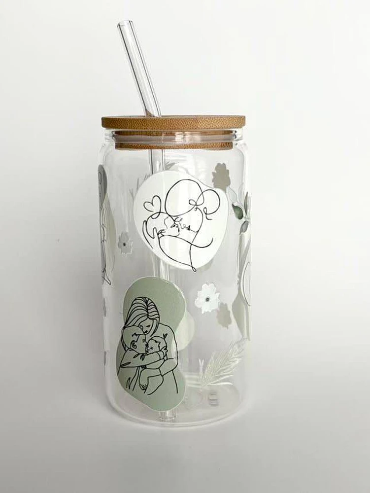 Tumbler en verre avec couvercle et paille (16 oz) - Les bras de maman