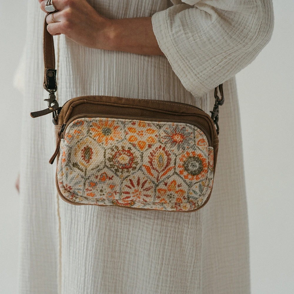 Addison Wristlet