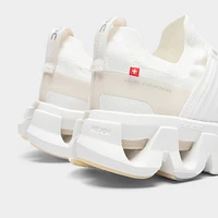 On Women's Cloudswift 4 White / Cream