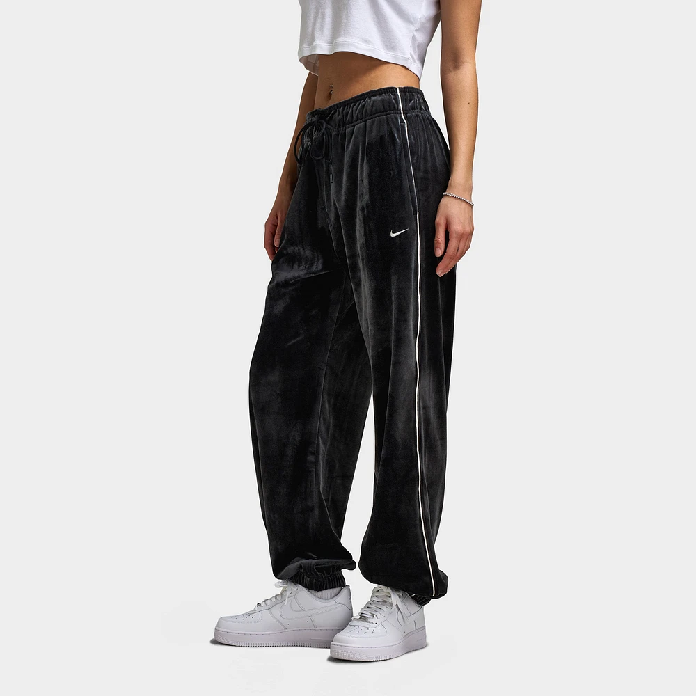 Nike Women's Sportswear Velour Jogger Black / Sail