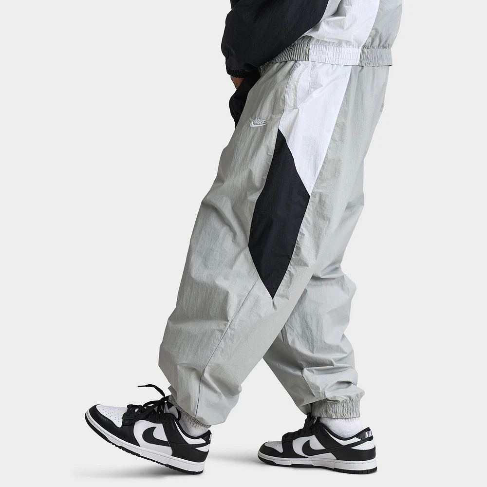 Nike Club Woven Track Pants Lt Smoke Grey / White - Black