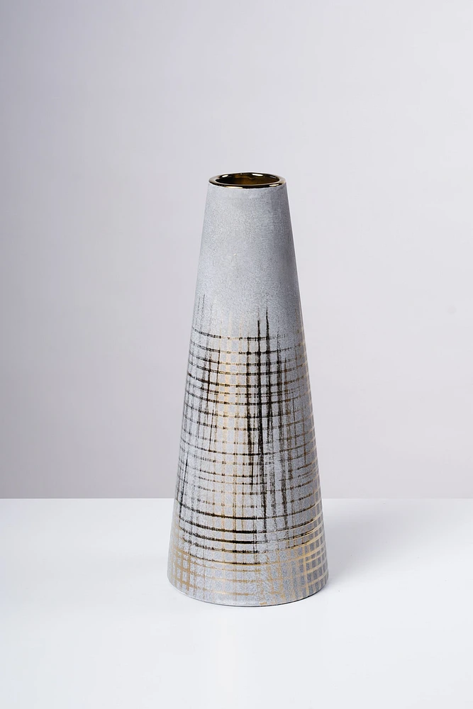 15" Vase Cement w/Gold