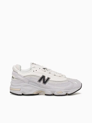 1000 Pearl Grey Suede Mesh