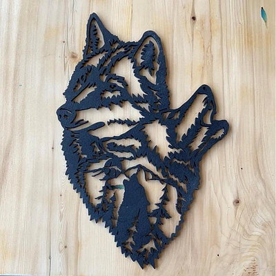 Howling Wolves Decor