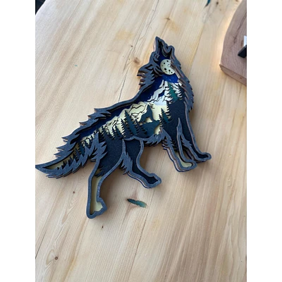 Howling Wolf Multilayer Decor