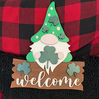 Shamrock Gnome Welcome Sign