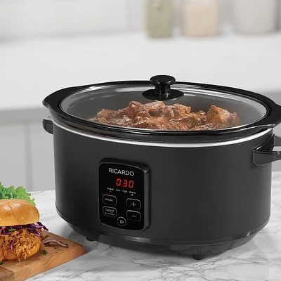 Digital slow cooker