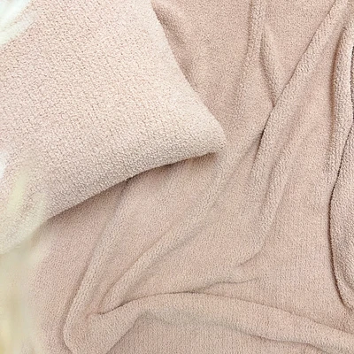 Deluxe knitted throw