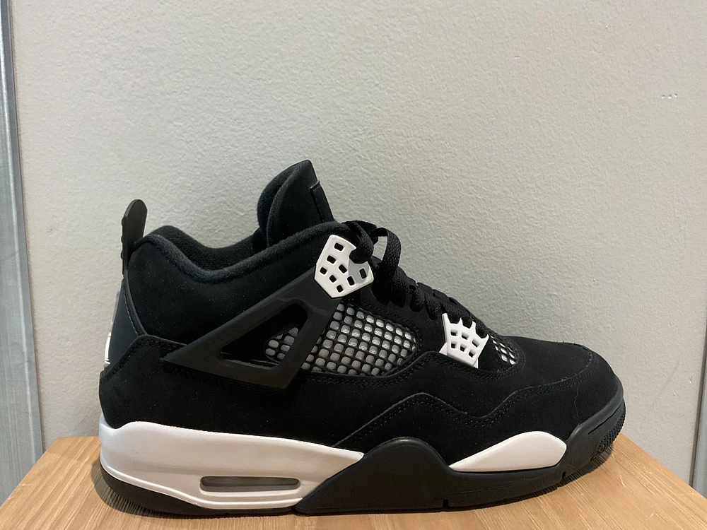 Pre-owned Jordan 4 ‘white thunder’