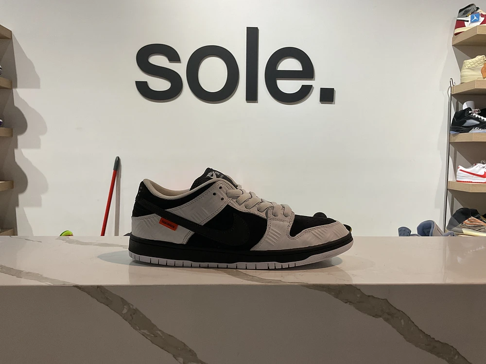 Pre-Owned TIGHTBOOTH x Dunk Low SB