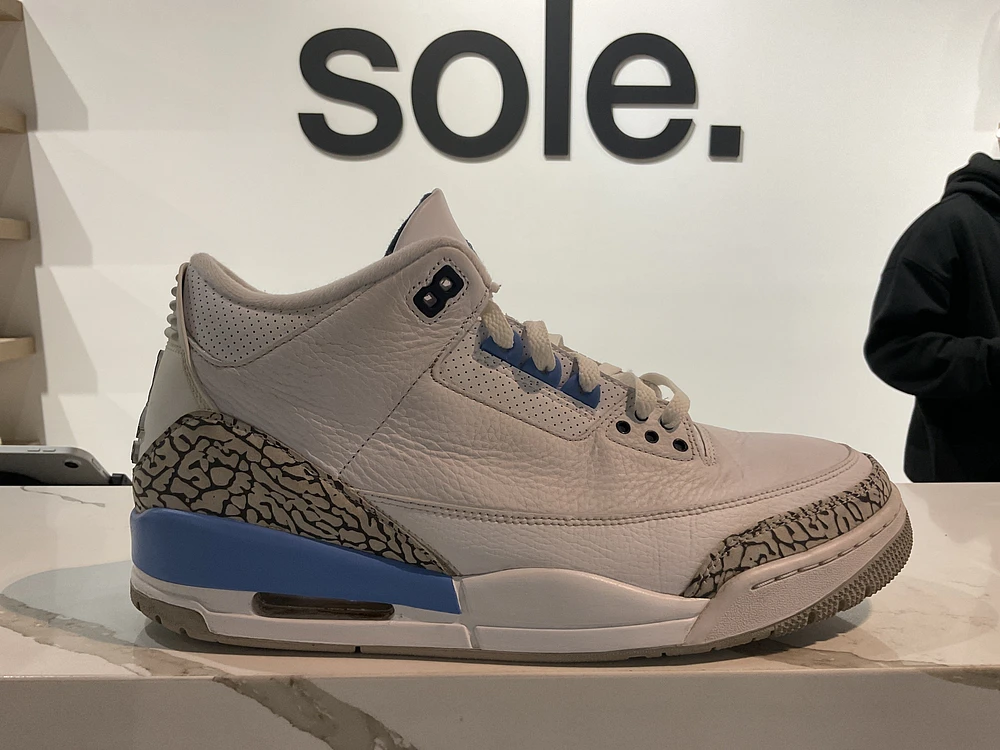 Pre-Owned Air Jordan 3 Retro 'UNC'