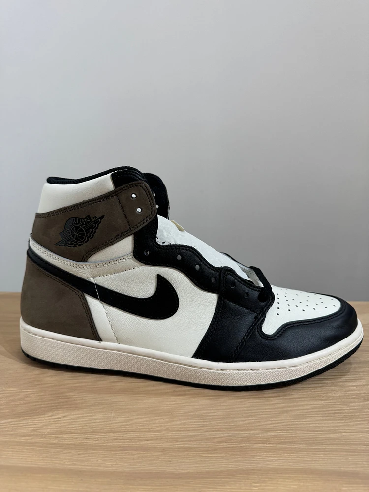 Pre-Owned Air Jordan 1 Retro High OG 'Dark Mocha'