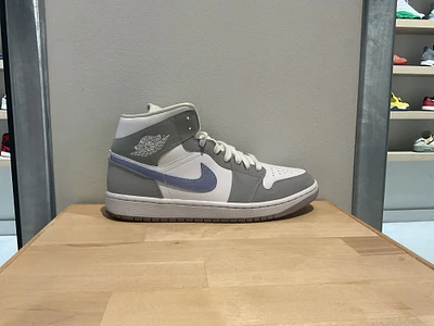 Pre-Owned Wmns Air Jordan 1 Mid 'Wolf Grey Aluminum'