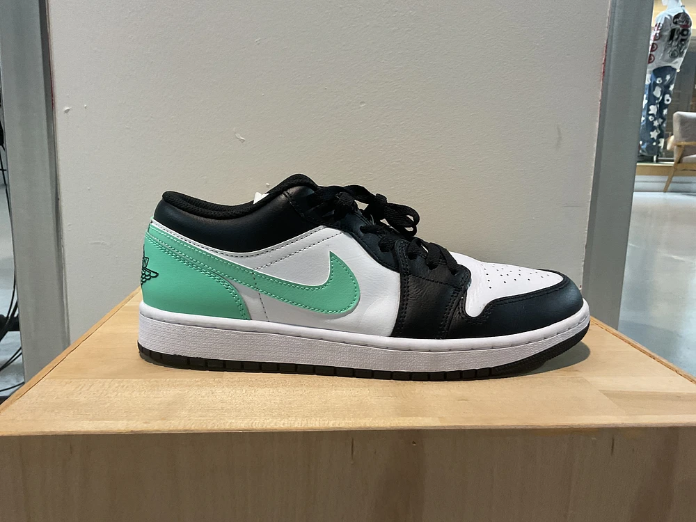 Pre-owned Air Jordan 1 Low 'Green Glow'