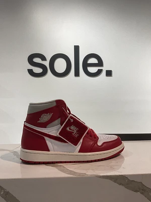 Pre-Owned women’s Air Jordan 1 High OG ‘Newstalgia Chenille’