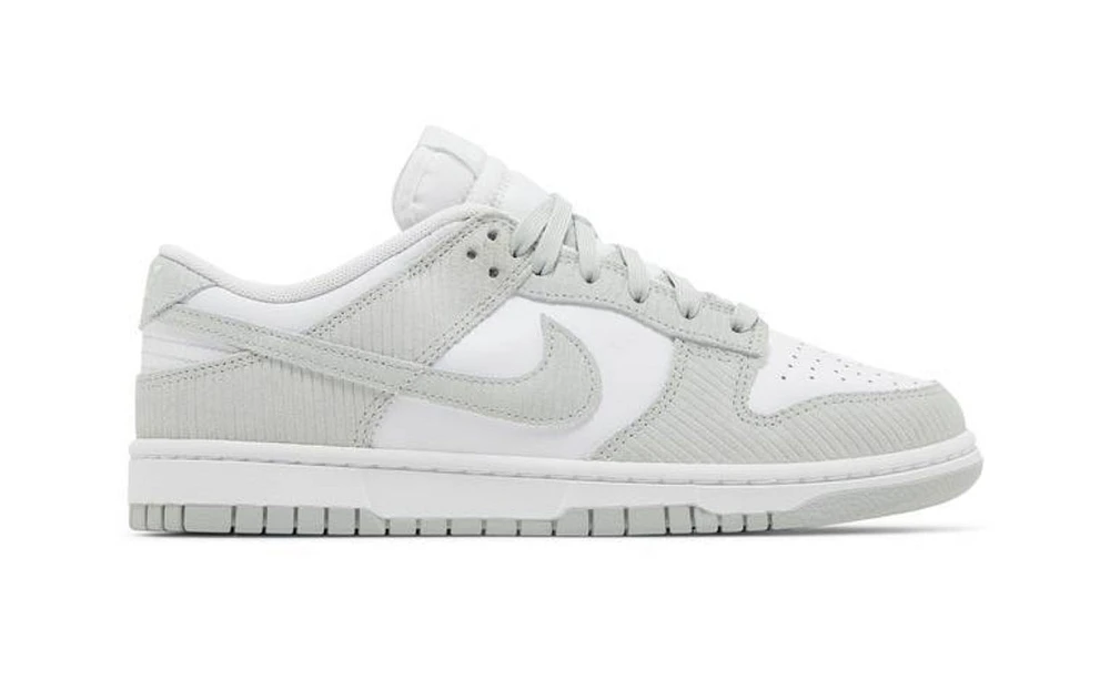 Women’s Dunk Low ‘Light Silver Corduroy’