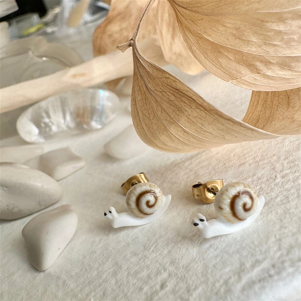Helmi Porcelain Snail