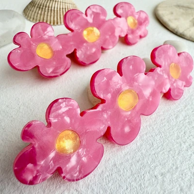 Bellis Triple Flower Duckbill Hair Clip In Pink