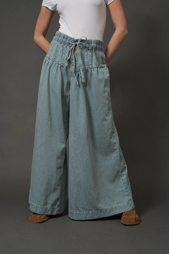 Yoke Pintuck Wide Leg Denim Pants