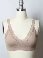 Bralette con relleno y ribete de encaje