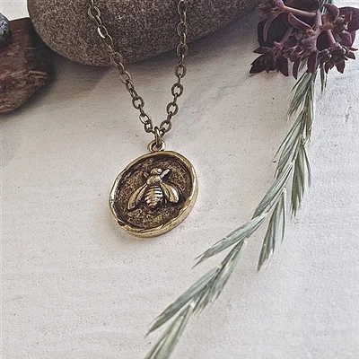 Collar Abeja Latón Antiguo