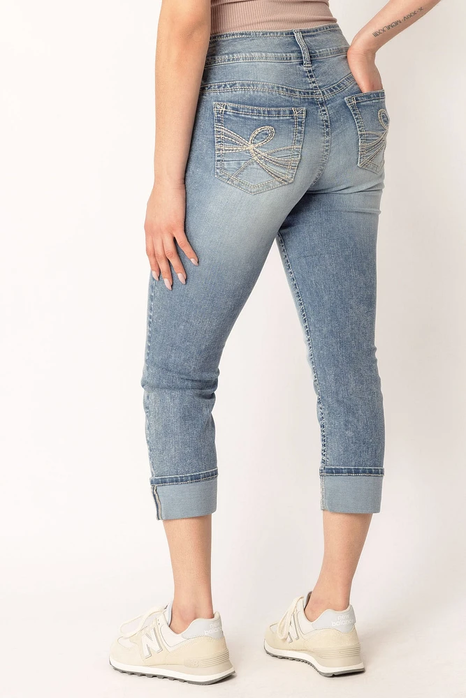 WallFlower Grace Wash Flirty Curvy Cropped High-Rise Jean